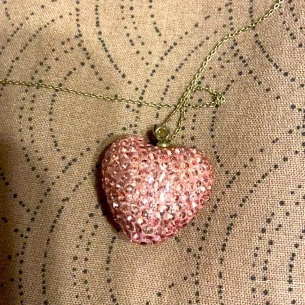 2/$40✨Pink heart necklace